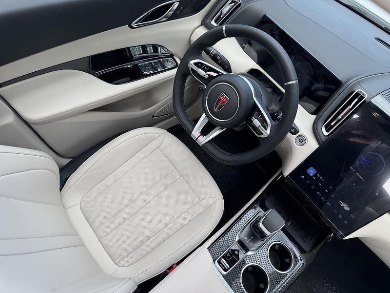 Hongqi HS3 (2026) - fotka 6 z 20