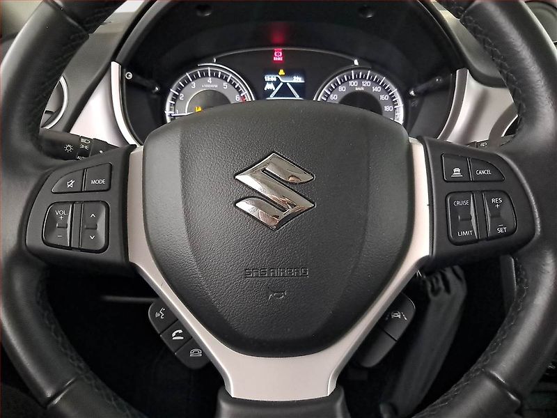 Suzuki Vitara (2023) 1.4 BoosterJet - fotka 19 z 22