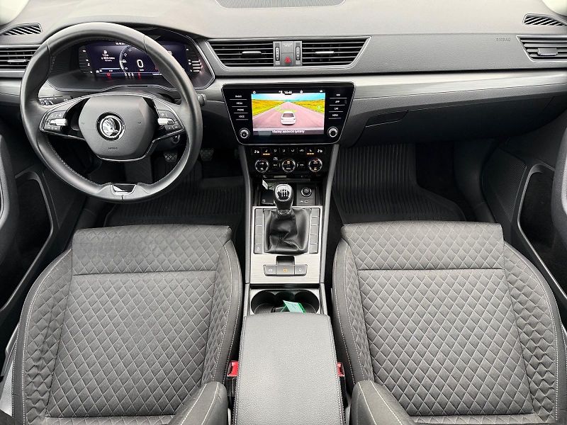 Škoda Superb (2022) AMBITION 2.0TDI 110kW CZ DPH - fotka 9 z 11