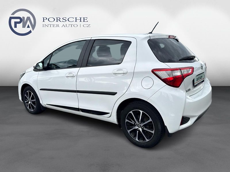 Toyota Yaris 1.5 VVT- i  82 kW - fotka 8 z 26