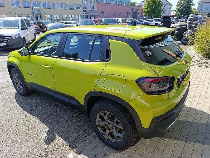 Jeep Avenger (2026) Longitude 1.2 Turbo e-Hybrid - fotka 3 z 26