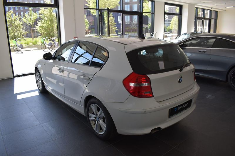 BMW Řada 1 (2010) 116d 1.maj koupeno CZ Invelt - fotka 4 z 35