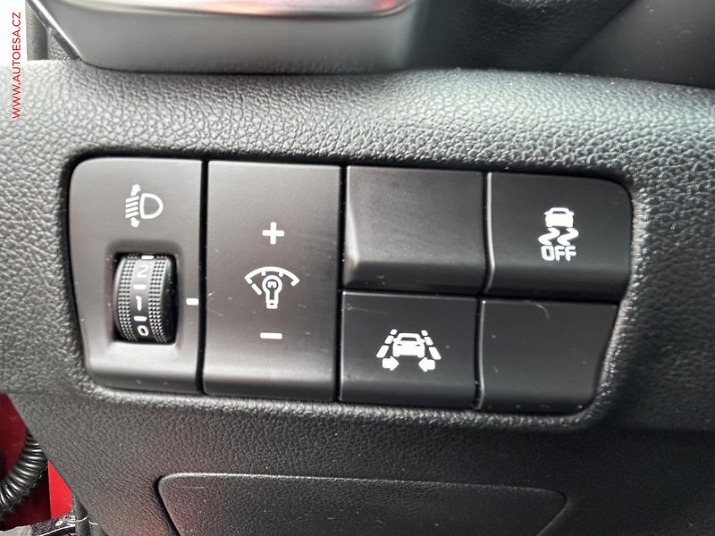 Kia Sportage (2017) 1.6 GDI, servis.kniha, AT - fotka 13 z 18