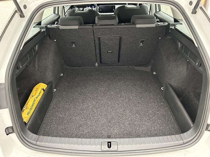 Škoda Octavia 1.5 TSI  Ambition   Plus - fotka 26 z 30