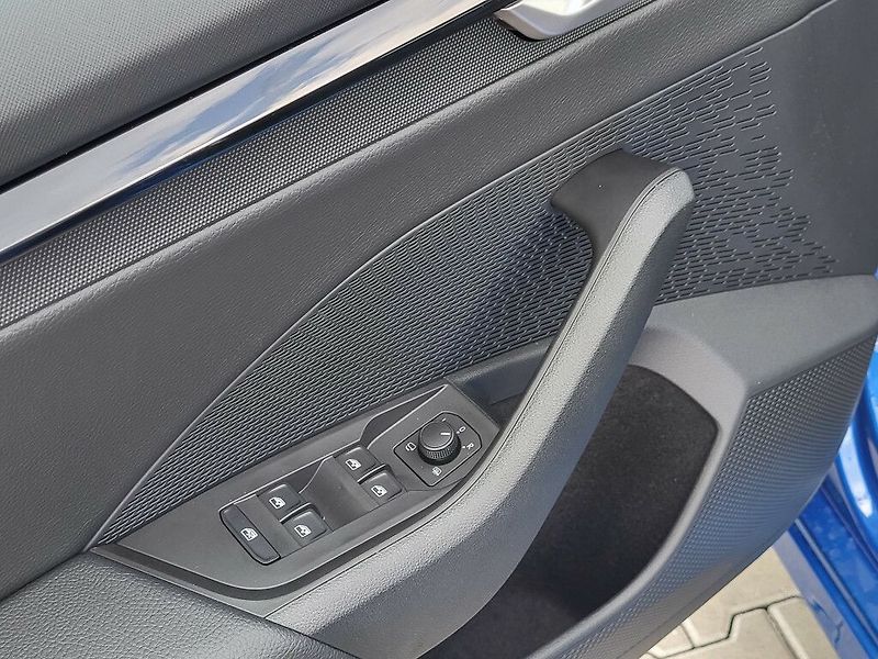 Škoda Octavia 130LET 2,0TDI 85kW - fotka 12 z 29