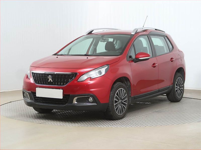 Peugeot 2008 (2018) 1.2 PureTech, Automat - fotka 2 z 16