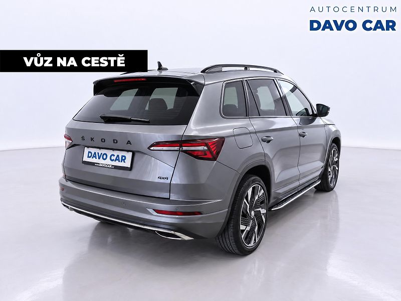 Škoda Karoq 2,0 TSI 140kW DSG Sportline4x4 - fotka 3 z 10