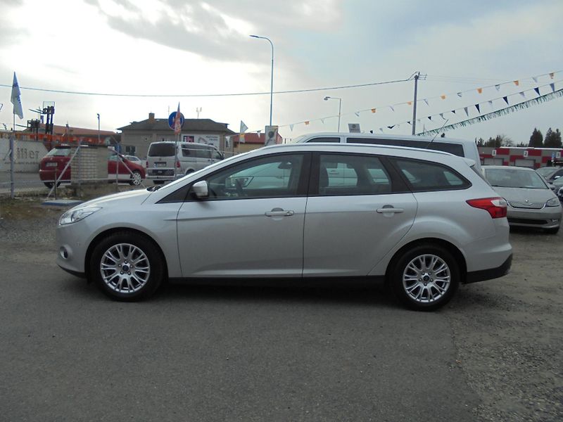 Ford Focus (2013) 1.0 EcoBoost-74kW-ALU-SUPER - fotka 4 z 11