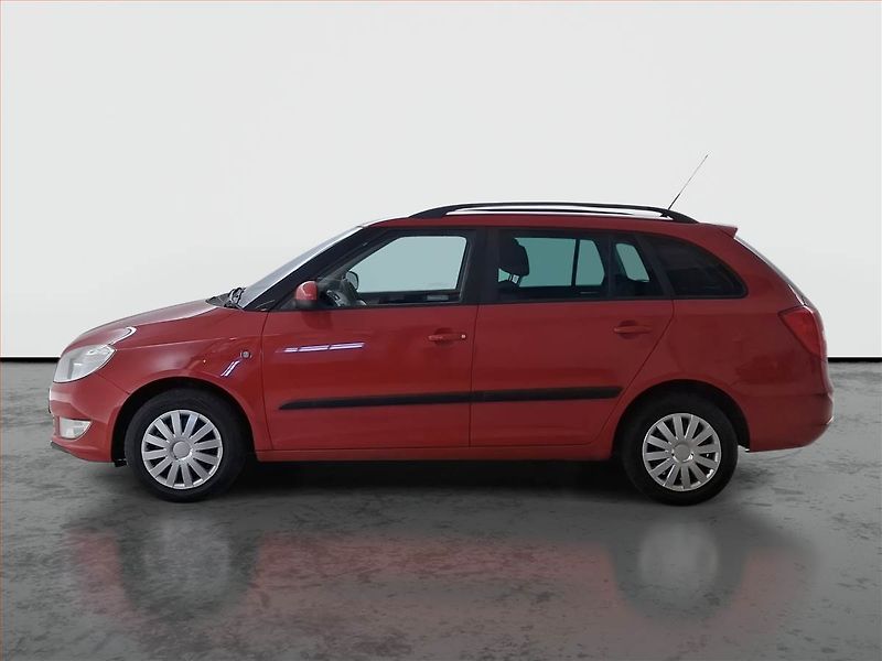 Škoda Fabia (2011) 1.2 TSI, nová STK, zamluveno - fotka 3 z 16