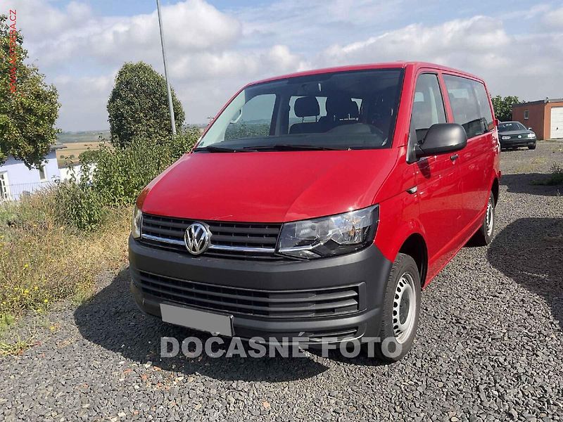 Volkswagen Transporter (2019) 2.0TDi 9míst, AC - fotka 2 z 8