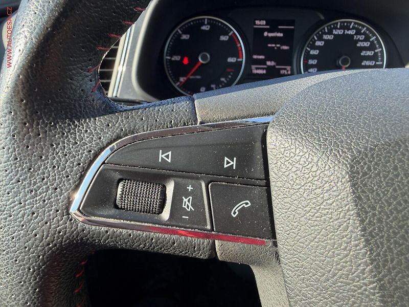 Seat Leon (2014) 2.0 TDi, FR, LED - fotka 11 z 18