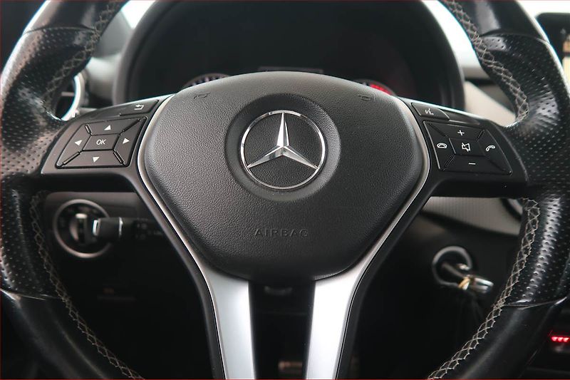 Mercedes-Benz Třídy B (2012) B 180 CDI, Navi, Xenony - fotka 16 z 18