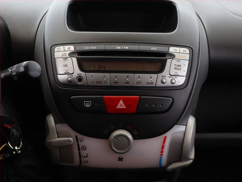 Toyota Aygo (2008) 1.0 VVT-i, nová STK, Tažné - fotka 8 z 9