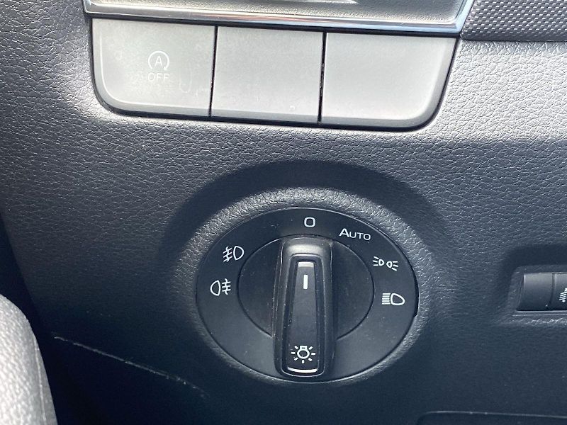 Škoda Fabia (2022) Combi 1.0 TSI Ambition Top - fotka 19 z 32