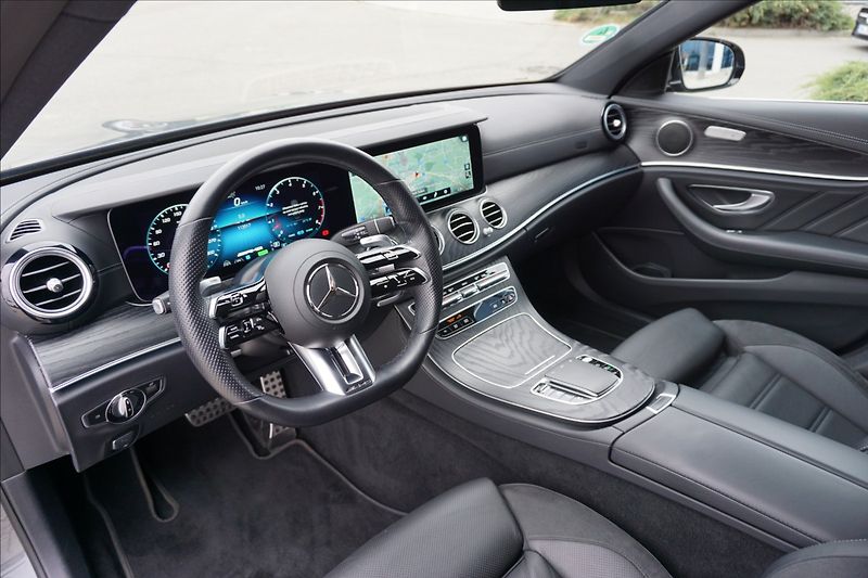 Mercedes-Benz Třídy E 3,0 AMG E 53 4MATIC+ - fotka 11 z 21