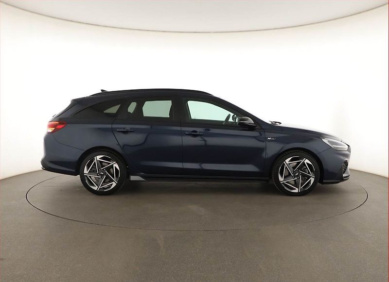 Hyundai i30 (2025) 1.5 T-GDI MHEV 48V, N-Line - fotka 6 z 20