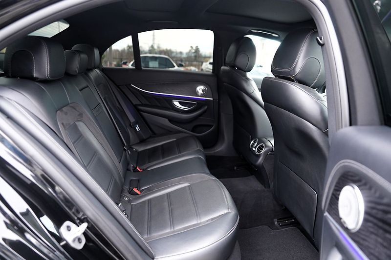 Mercedes-Benz Třídy E E 53 AMG 4Matic+/440PS - fotka 27 z 48