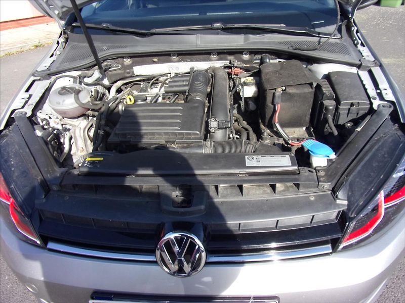 Volkswagen Golf 1,2 TSI - fotka 24 z 24
