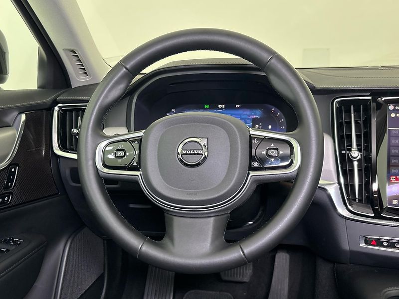 Volvo V90 Cross Country AWD - fotka 18 z 29