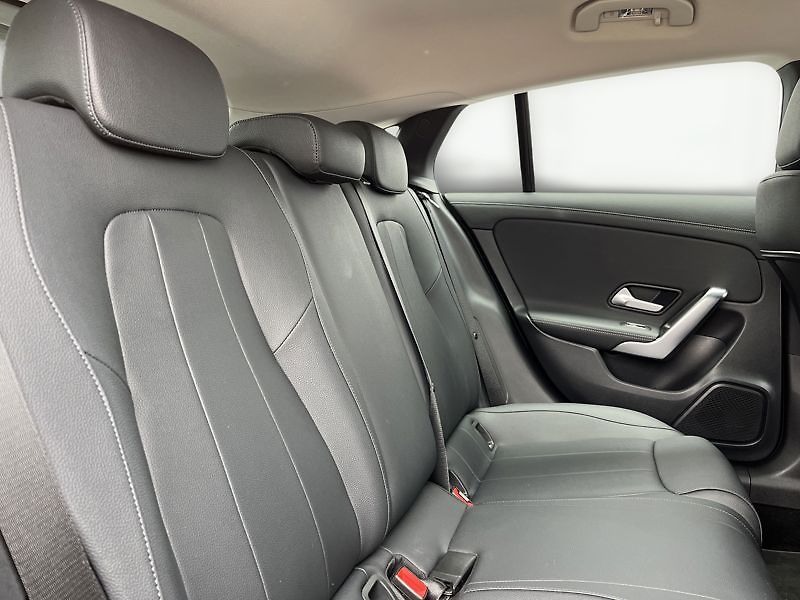 Mercedes-Benz CLA Třída 200 Shooting Brake Progr - fotka 20 z 21