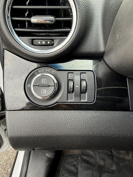 Chevrolet Orlando 2.0D 120 kW - fotka 16 z 21