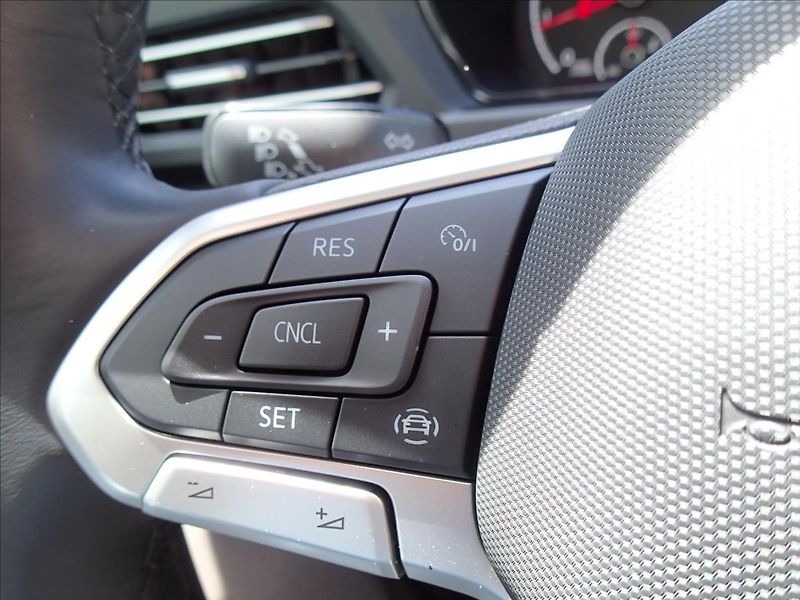 Volkswagen Caddy 1,5 1.maj. 26 000 Km, záruka - fotka 17 z 41