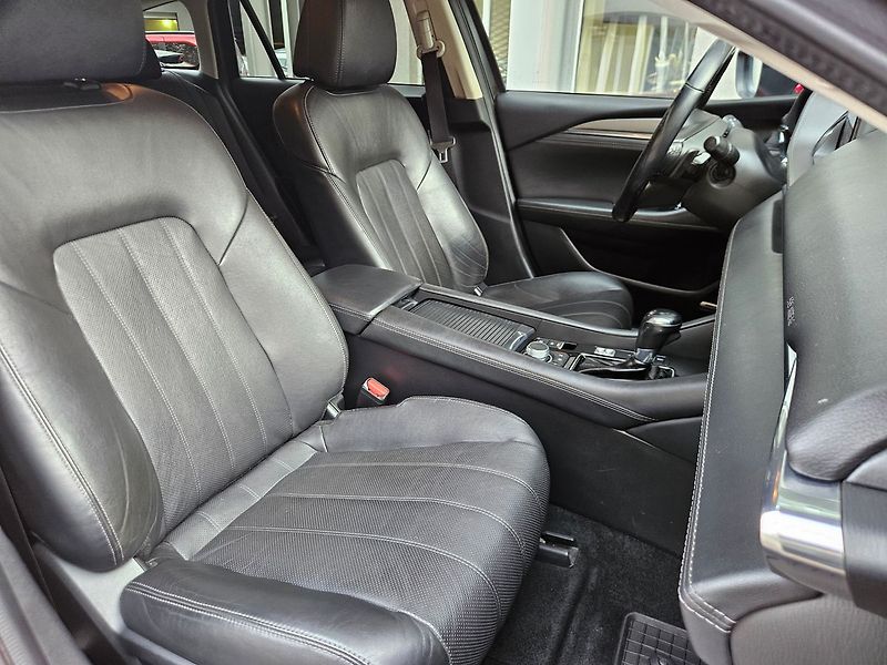 Mazda 6 2,5i SKYACTIV-G,Revolution Top - fotka 28 z 35