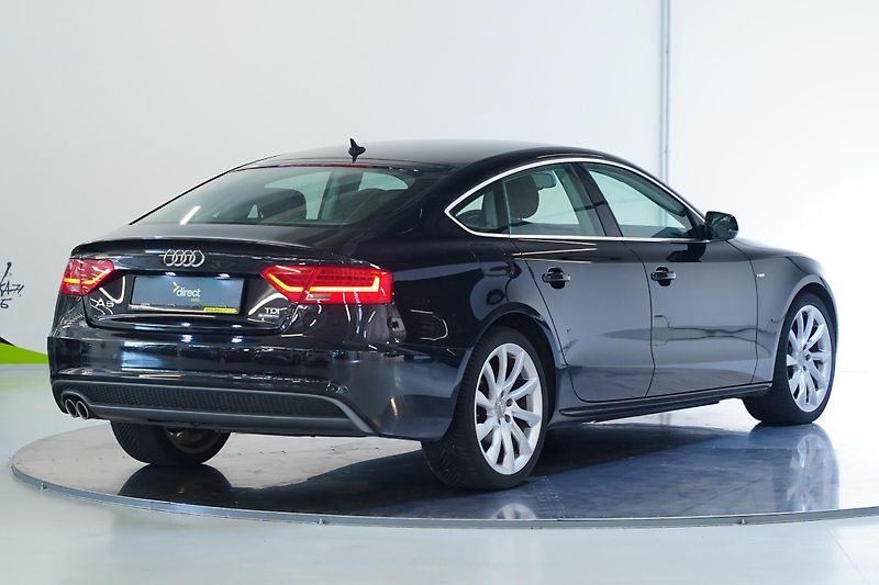 Audi A5 - fotka 2 z 27