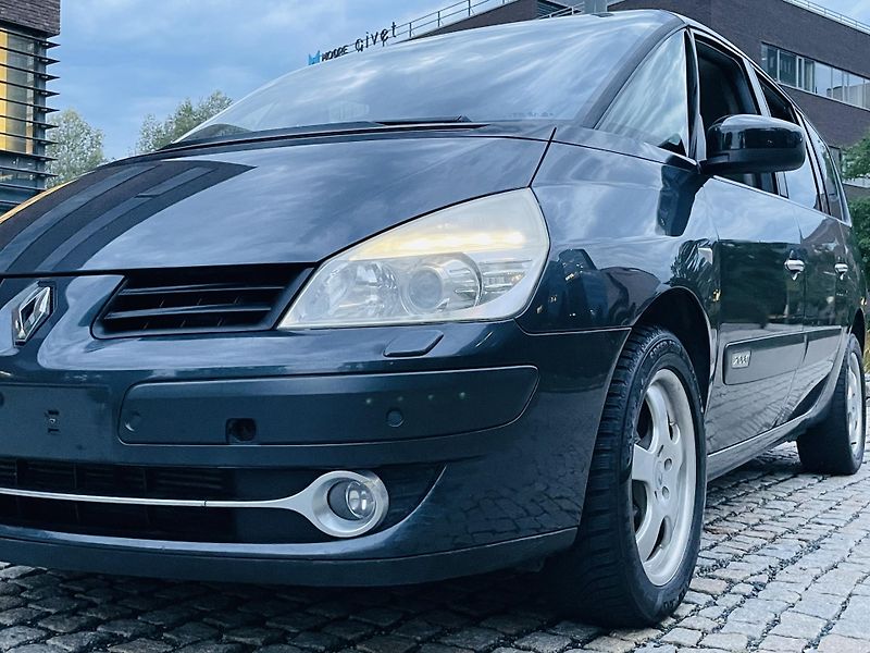 Renault Grand Espace 2.0dCi MANUÁL VÝHŘEV SENZORY - fotka 36 z 38