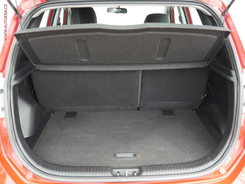 Hyundai ix20 (2019) 1.6i, 1.maj,ČR, servis.kniha - fotka 7 z 14
