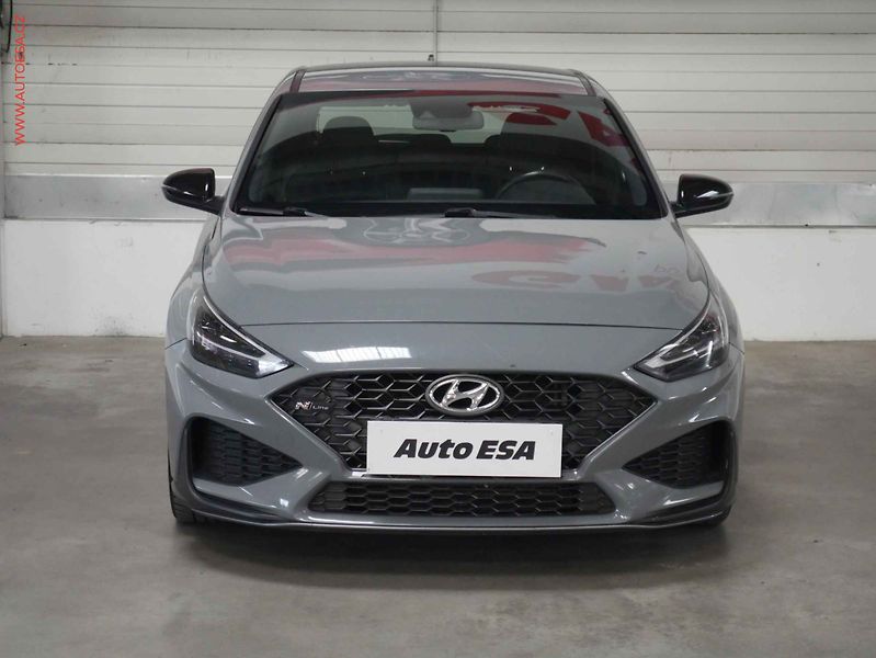 Hyundai i30 (2022) 1.6CRDi, 2.maj,ČR, LED - fotka 2 z 17