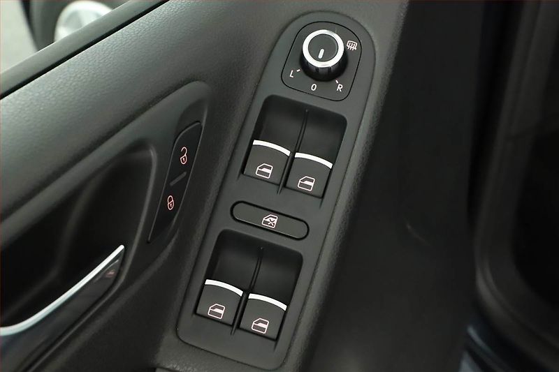 Volkswagen Golf (2009) 1.4 TSI, Park. senzory - fotka 10 z 13