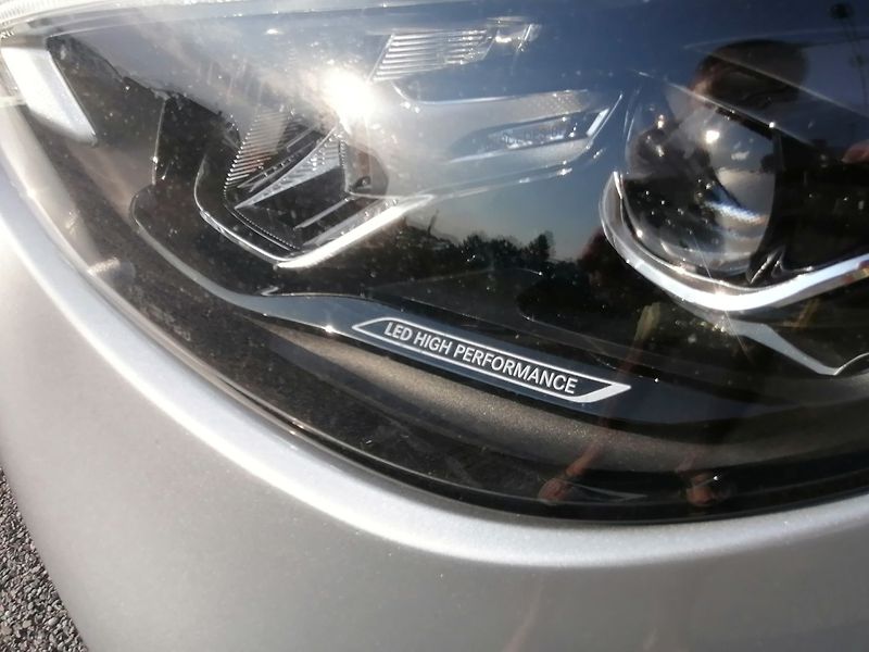 Mercedes-Benz Třídy C (2022) 200 D AMG - fotka 37 z 42