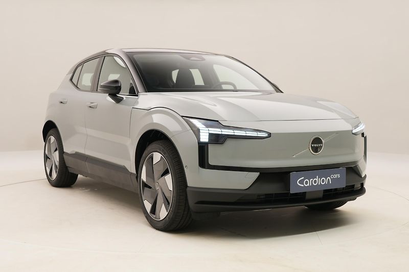 Volvo EX30 (2026) P5 LONG RANGE ELETRIC ULTRA - fotka 14 z 76