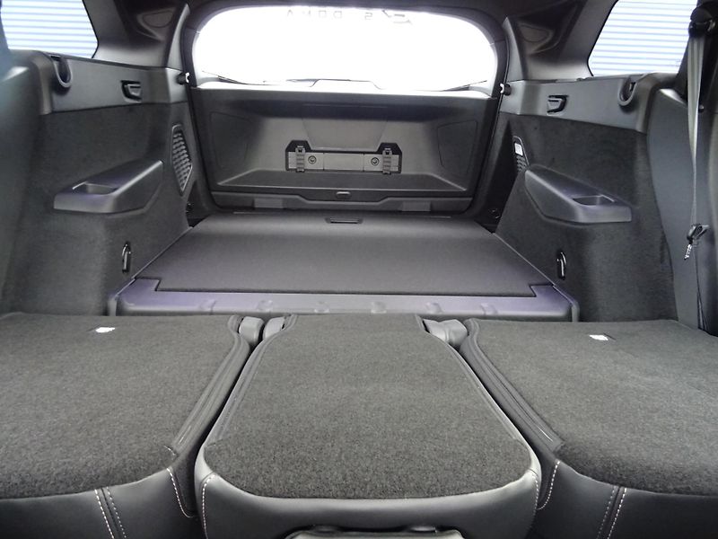 Peugeot 5008 (2026) BUSINESS 145k e-DCS6 5MÍST - fotka 16 z 42