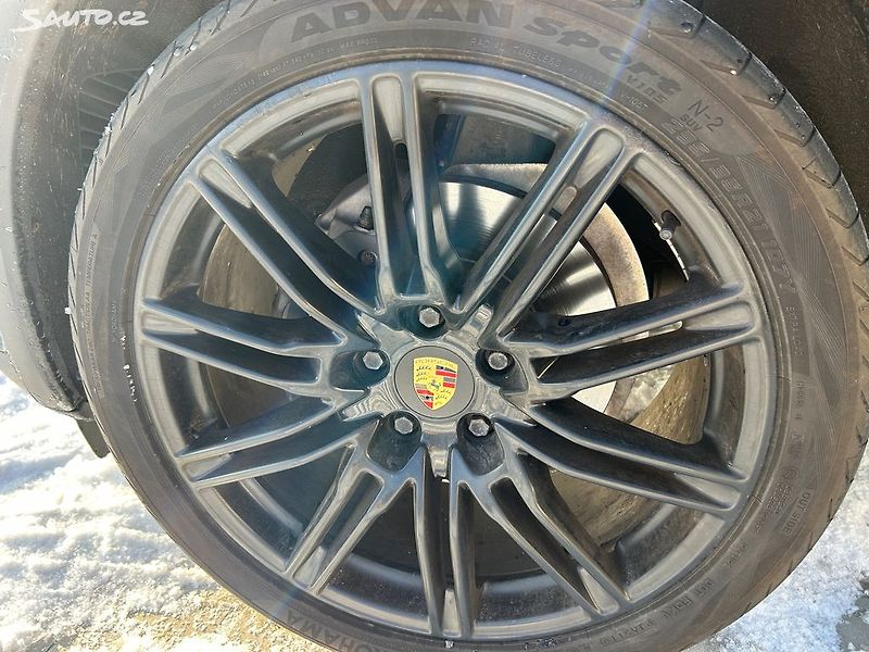 Porsche Cayenne (2013) 3.0 D 180 KW - fotka 8 z 28