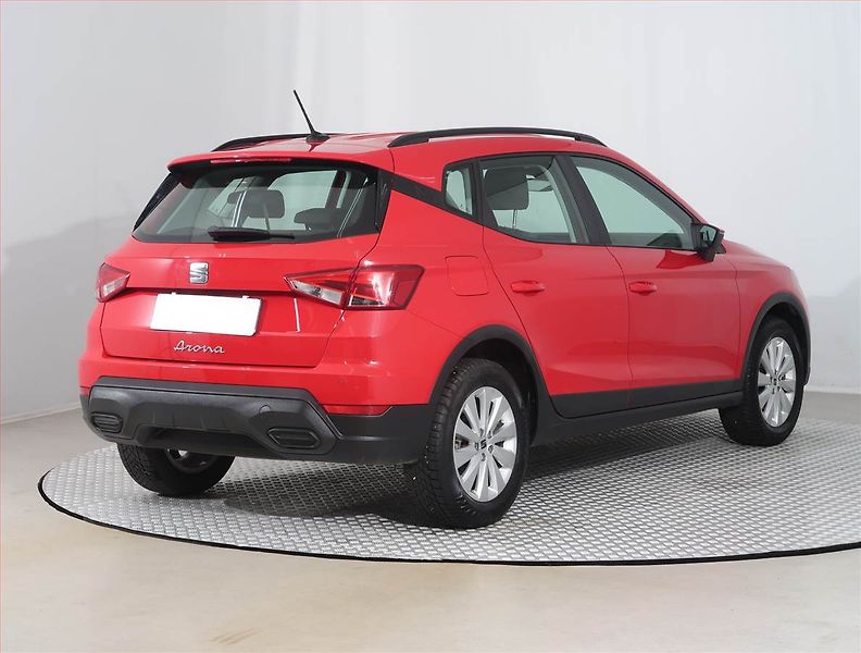 Seat Arona (2021) 1.0 TSI, Tempomat - fotka 5 z 16