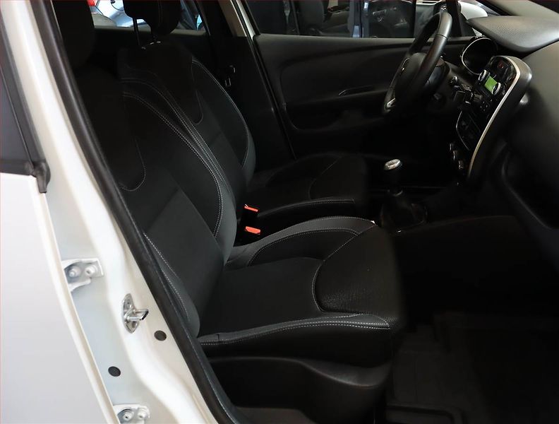 Renault Clio (2018) 1.2 16V - fotka 9 z 20