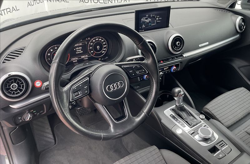 Audi A3 1,4 tsi S-line 110kw S-tronic - fotka 12 z 25