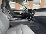 Volvo V90 (2019) 2.0 D4 140kW MOMENTUM - náhled 13