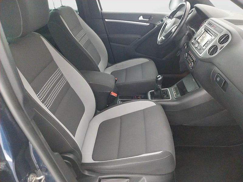Volkswagen Tiguan (2023) 1.4 TSI, Navi, Tempomat - fotka 9 z 20