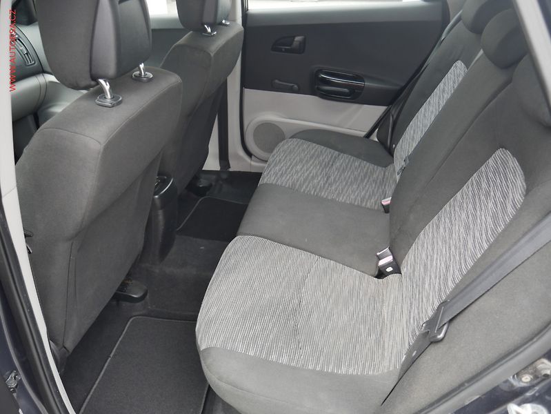 Kia Ceed (2007) 1.4 CVVT, ČR - fotka 9 z 15