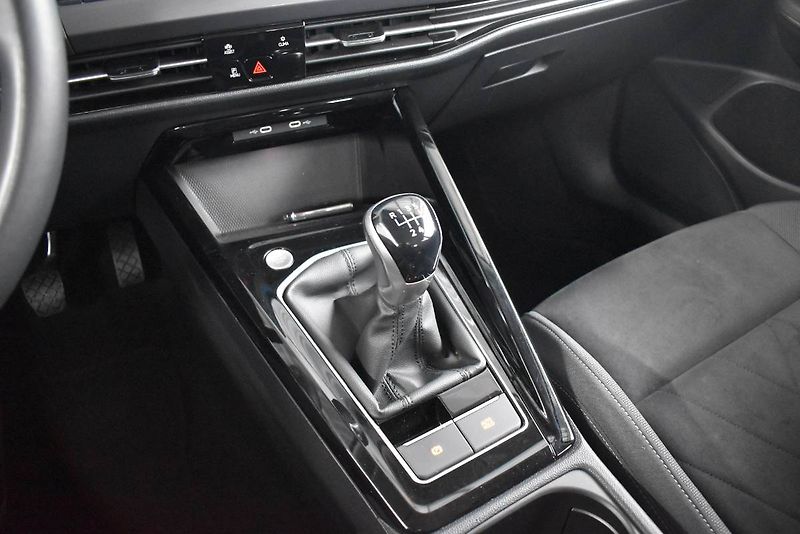 Volkswagen Golf Variant (2023) 1.5TSI 96kW, LED, STYLE - fotka 22 z 22