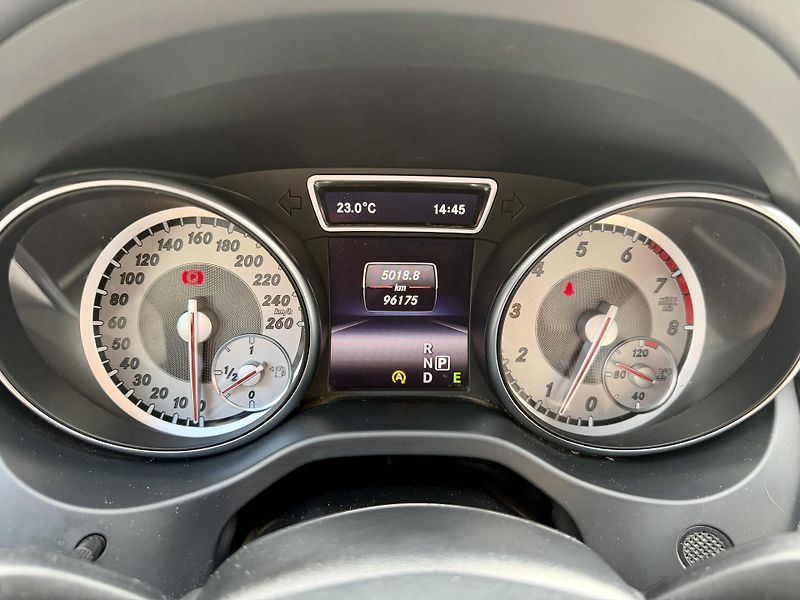 Mercedes-Benz CLA 180 SB aut. - fotka 18 z 22