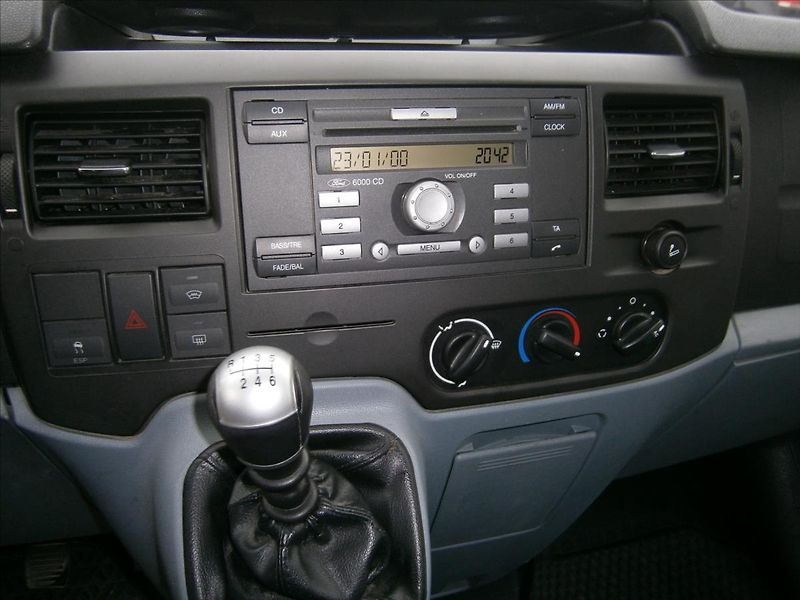 Ford Transit 2,2 TDCI KLIMA 9 MÍST - fotka 15 z 19
