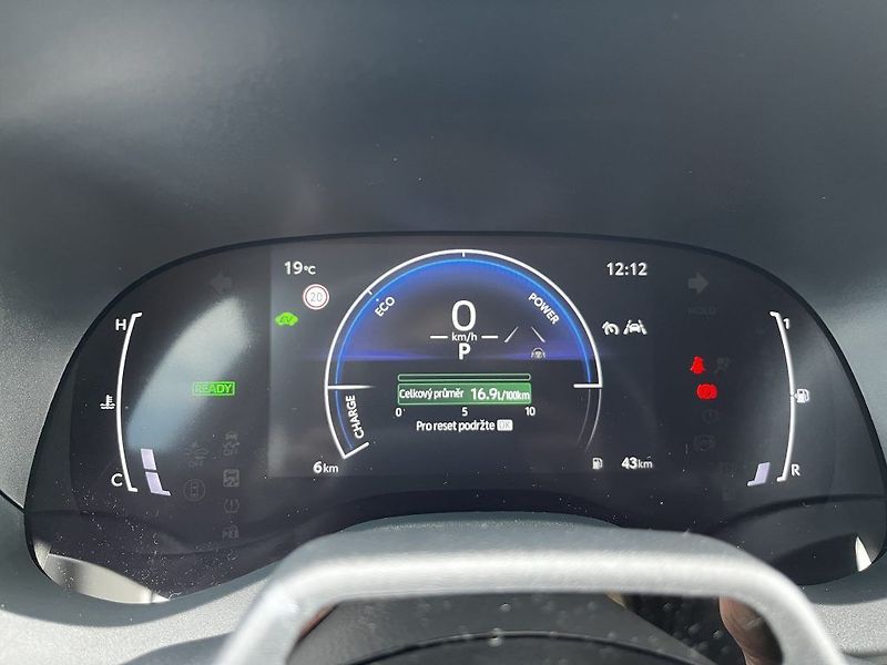 Toyota Yaris Cross 1.5 Hybrid 130k ODBĚR IHNED - fotka 16 z 27