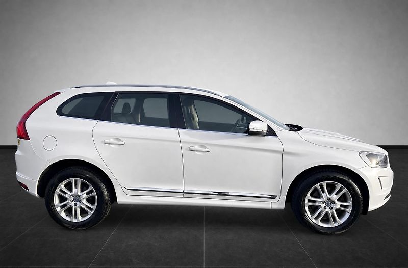 Volvo XC60 2.4 D5 Summum Polestar AWD  - fotka 4 z 33