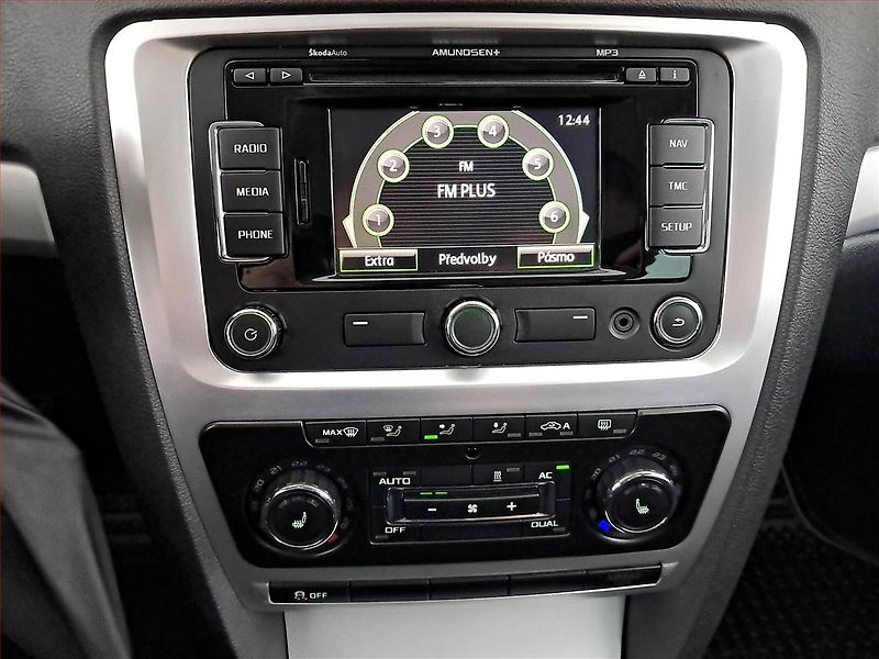 Škoda Octavia (2011) Scout 2.0 TDI, 4X4 - fotka 12 z 16
