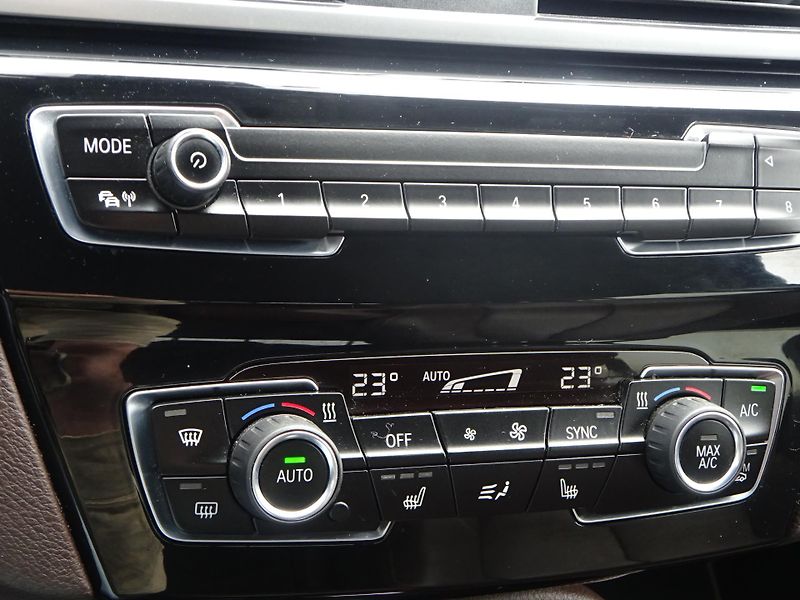 BMW X1 2.0d X-Drive Msport DPH - fotka 16 z 35