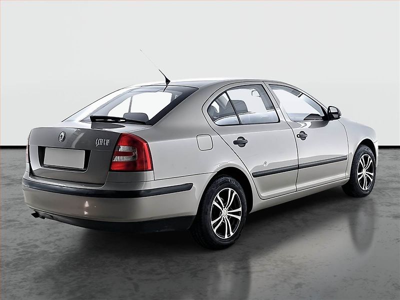 Škoda Octavia (2011) 1.6 - fotka 5 z 15